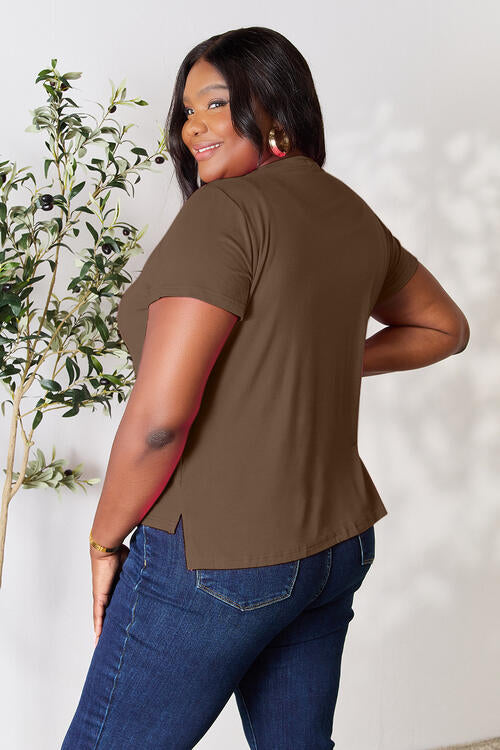 Basic Bae Full Size Round Neck Short Sleeve T-Shirt in brown, slightly stretchy, opaque fabric.