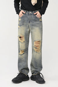 Distressed Mid Rise Jeans with Pockets
