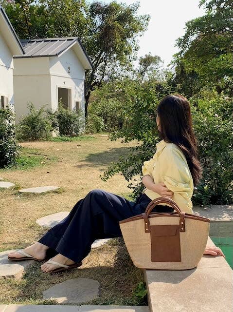P25037 Straw Tote Bag w/Front Pocket