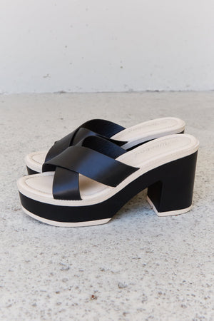 Weeboo Cherish The Moments Contrast Platform Sandals in Black-Teresa's Fashionista LLC
