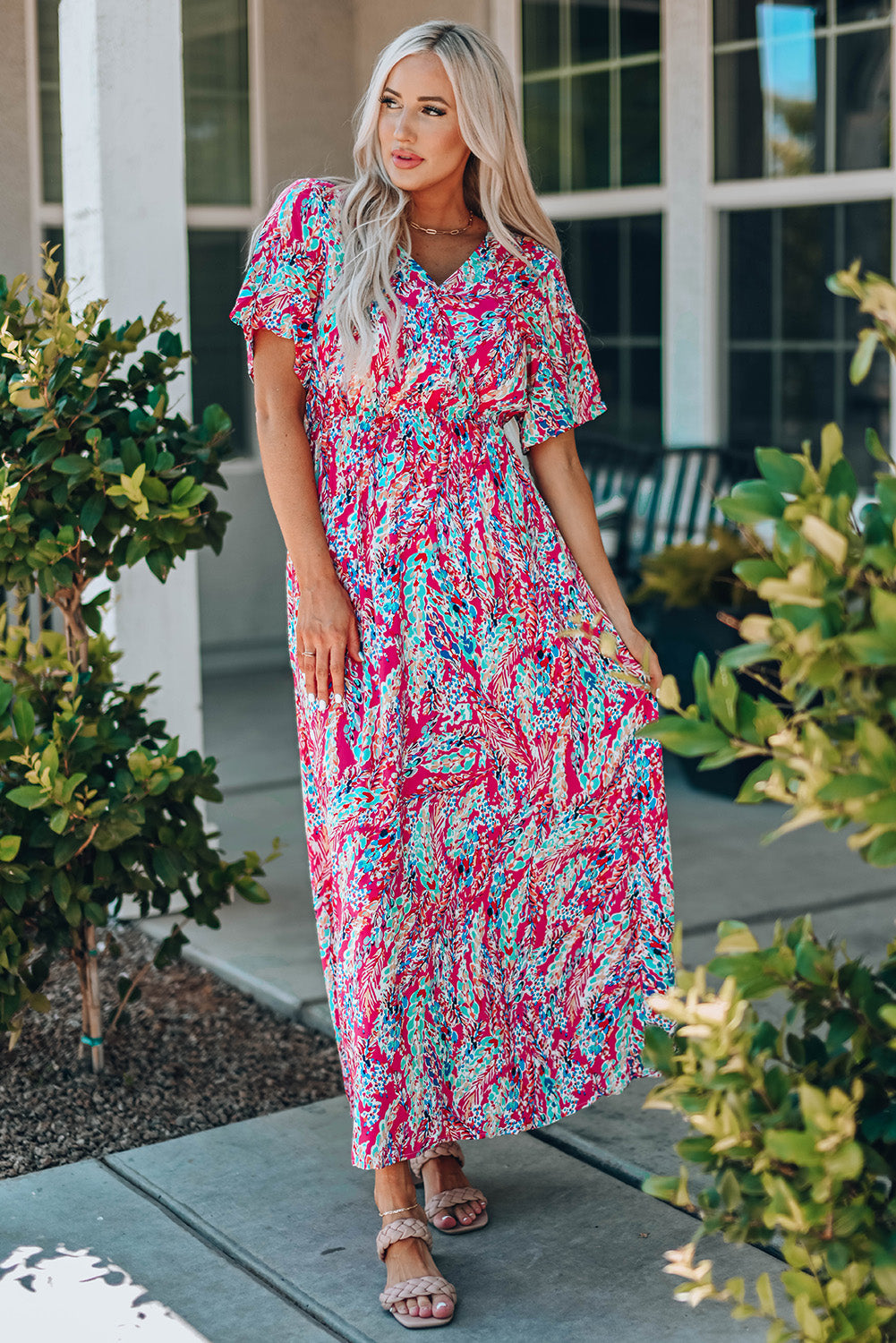Multicolored V-neck maxi dress with short sleeves, chic and classy style.