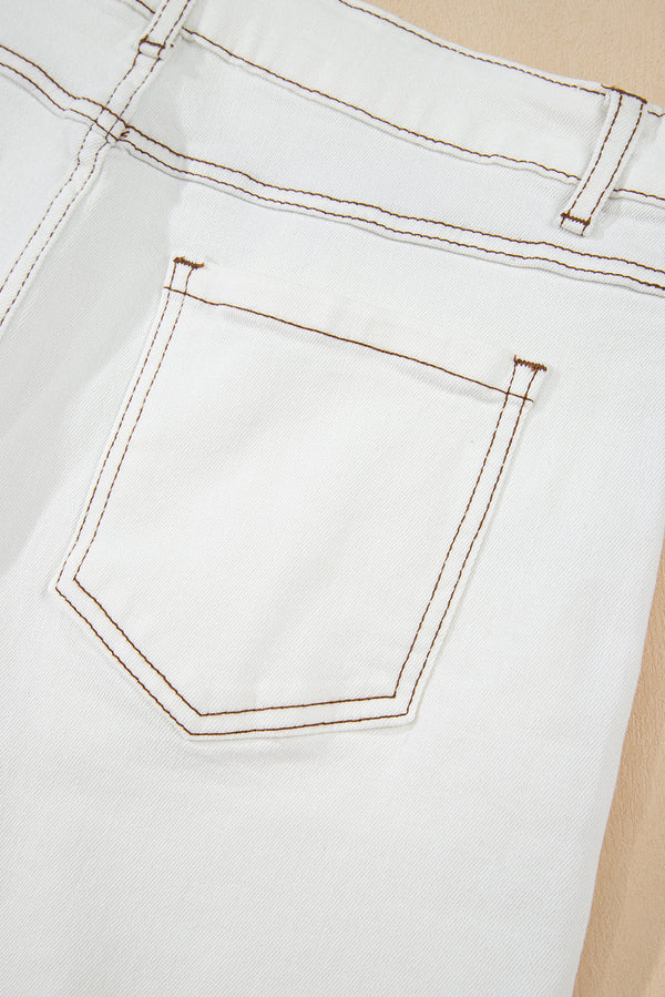 White raw hem high waist denim shorts with trendy raw edge and medium-high elasticity