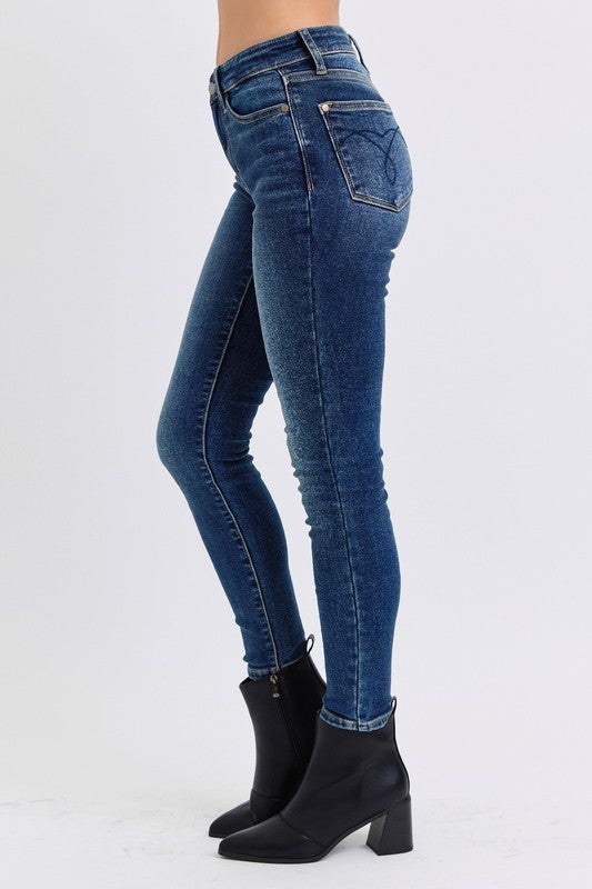 Judy Blue Full Size Mid-Rise Waist Skinny Jeans with Pockets - Teresa's Fashionista LLC