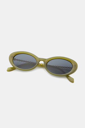 Polycarbonate Frame Cat-Eye Sunglasses-Teresa's Fashionista LLC