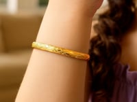 14k Yellow Gold Childrens Bangle with Diamond Cuts (5.50 mm)