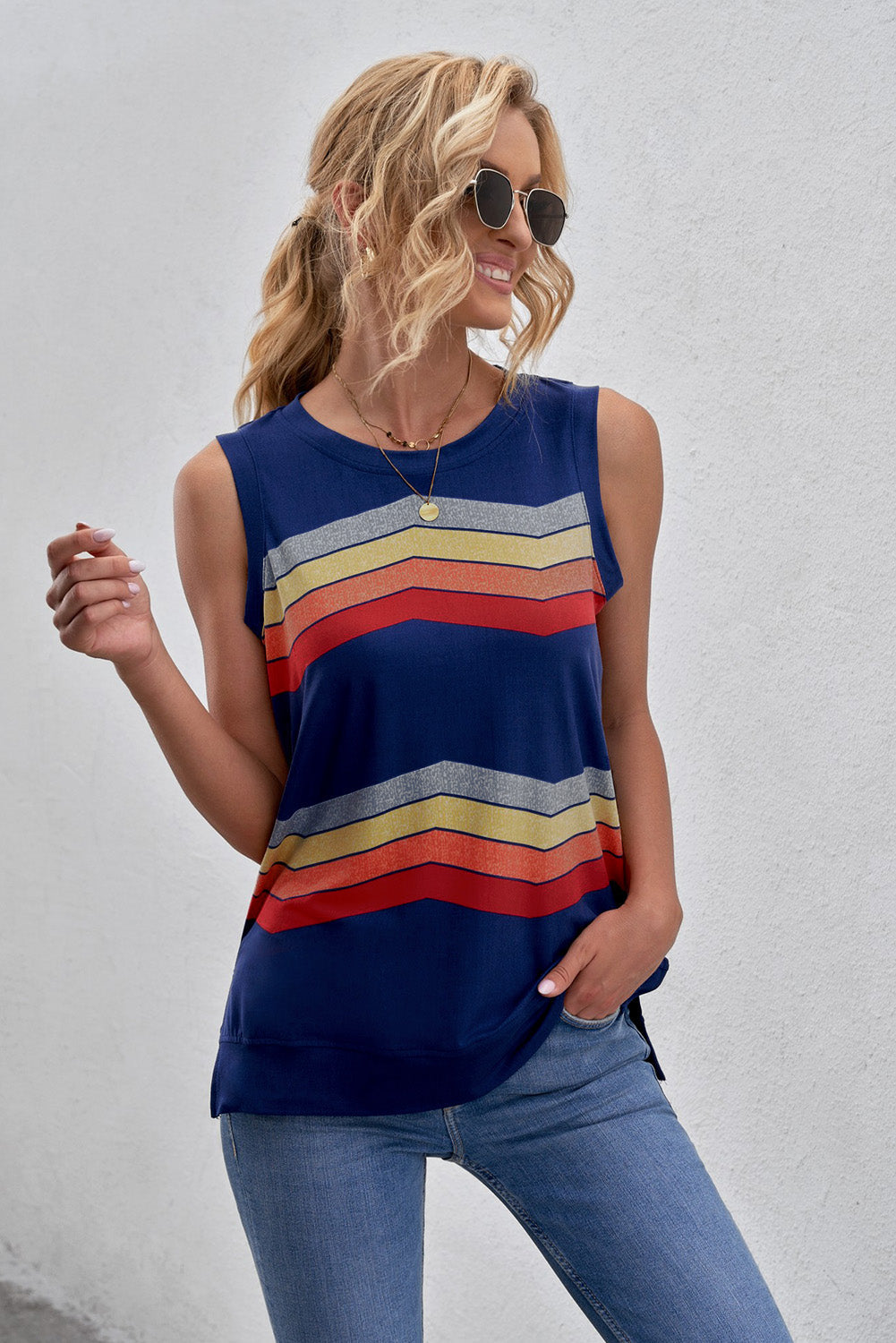 Printed side slit round neck tank with colorful stripes, sleeveless casual chic style.