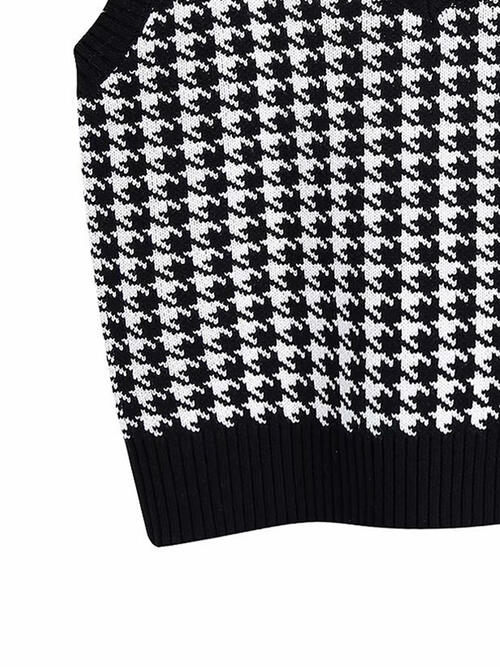 Houndstooth V-Neck Sweater Vet-Teresa&#39;s Fashionista LLC
