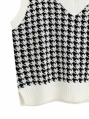Houndstooth V-Neck Sweater Vet-Teresa's Fashionista LLC